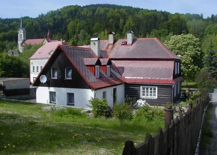 Semesterbostad In 1726 Josefŭv Dŭl